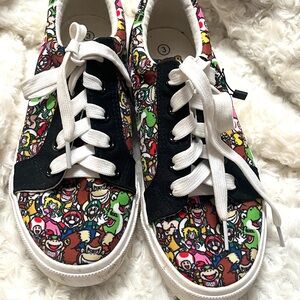 Colorful Mario Brothers  Kids Sneakers VGC Sz 3